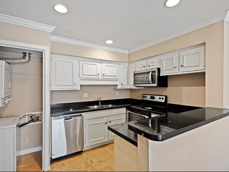 5315 Fleetwood Oaks Ave #260 — Photo 3