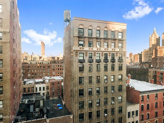 4th image of 118 W 72nd St APT 1001