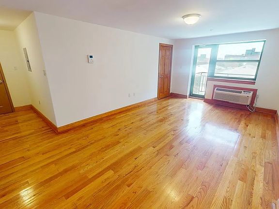 4th image of 135-23 82nd Ave #3E