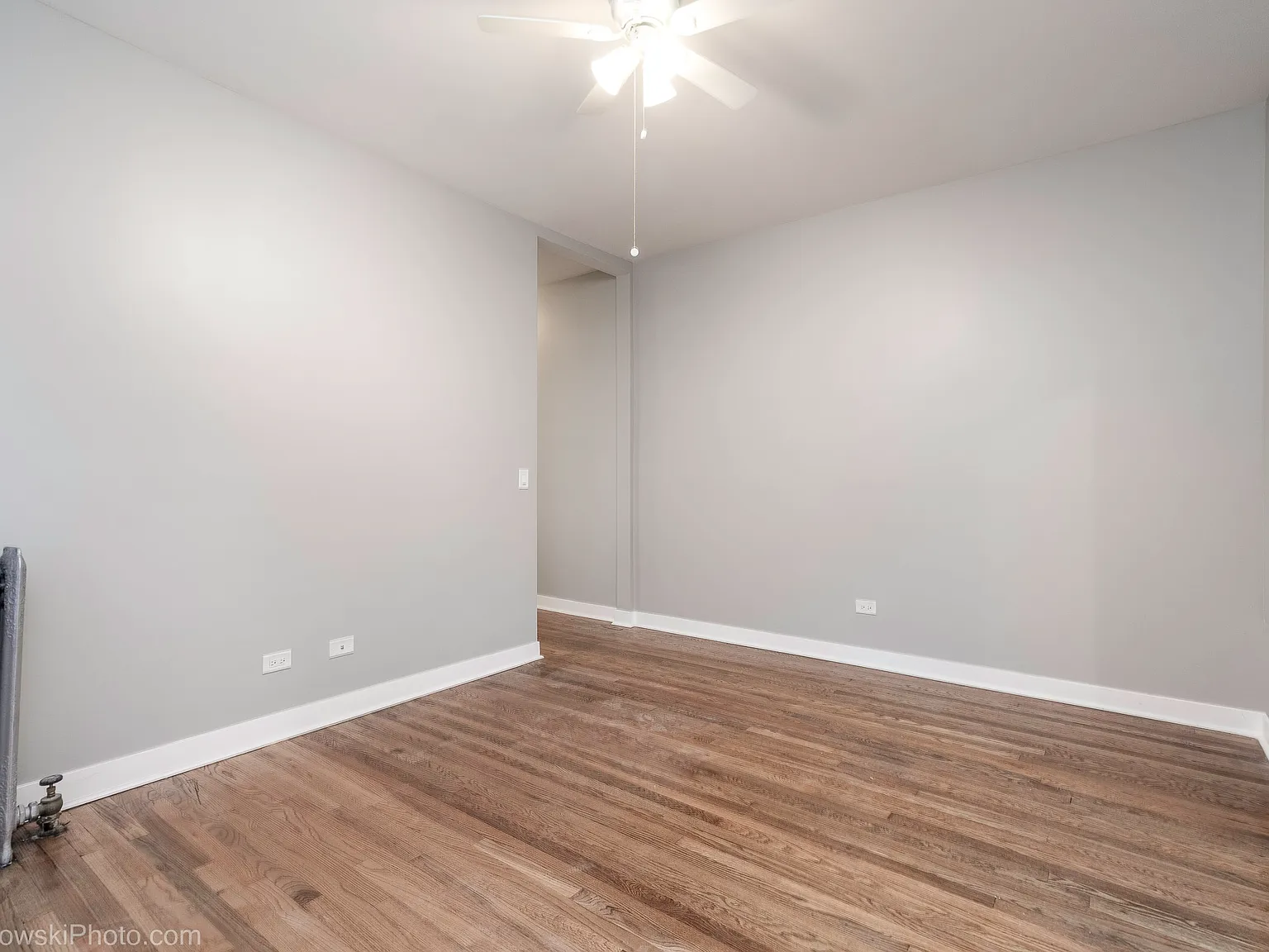 2 bed, 906 sqft, $2,500 — Photo 3