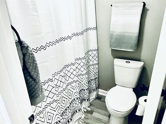 2nd image of 1607 Bigley Ave #182