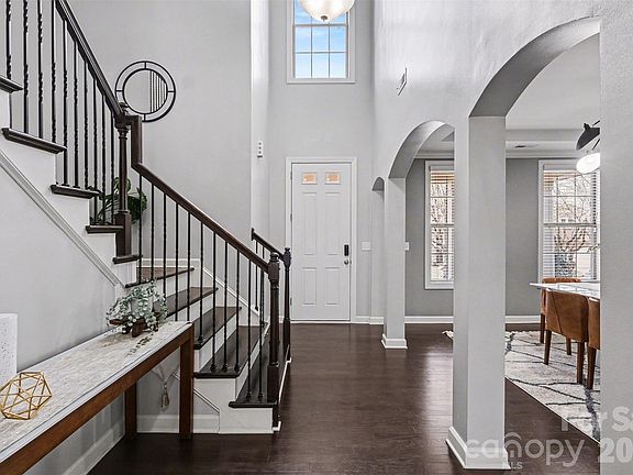 3rd image of 1331 Cilantro Ct