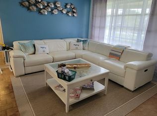 2136 NE 4th Ct, Boca Raton, FL 33431