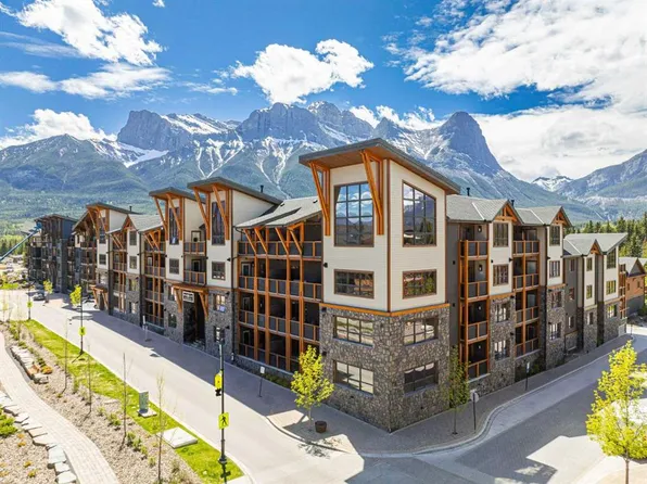 905 W Spring Creek Dr #208, Canmore, AB T1W 0L9