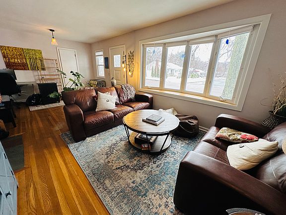 Living Room - From hall towards entry
