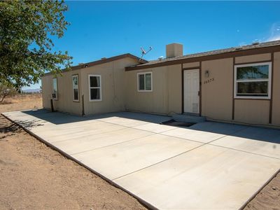 10373 Bonanza Rd, Oak Hills, CA, 92344