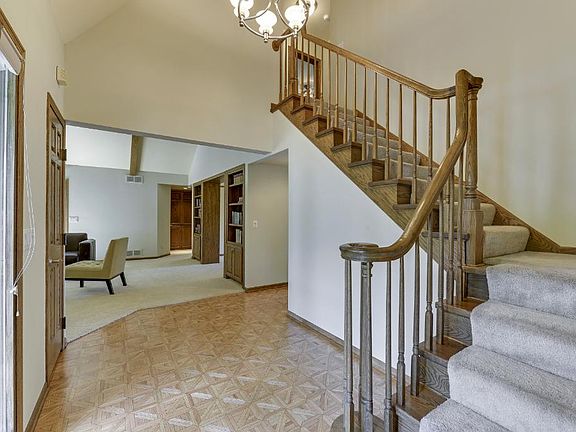 3rd image of 13551 Hollins Ct