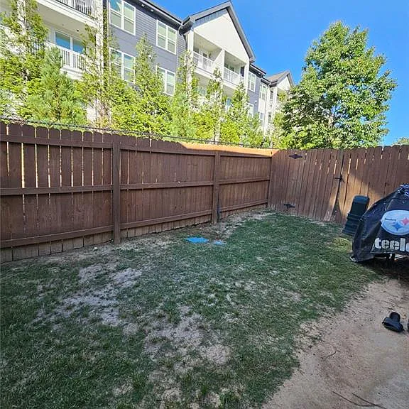 5747 Radford Loop — Photo 31