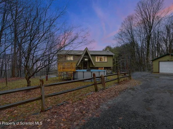 10 Dutchman Hl, Waymart, PA 18472