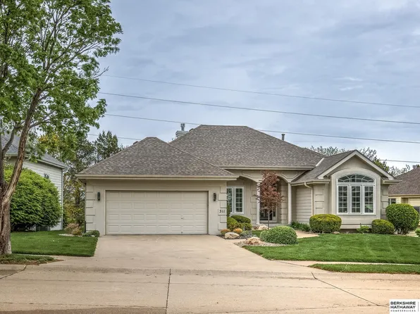 311 S 169th Cir, Omaha, NE 68118