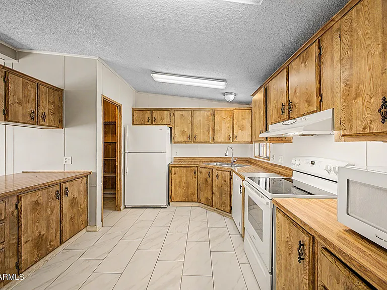 8601 N 103rd Ave #239 — Photo 9
