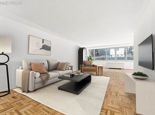 315 W 70th St APT 2D, New York, NY
