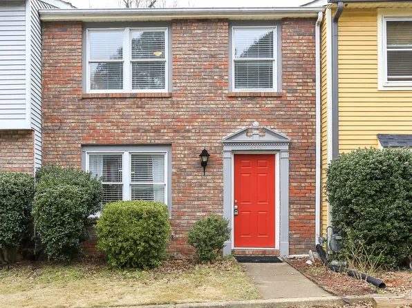 8884 Long Beach Cir, Sandy Springs, GA 30350