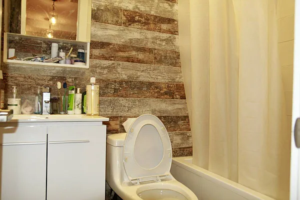 Rented by Rennit Inc. | media 37