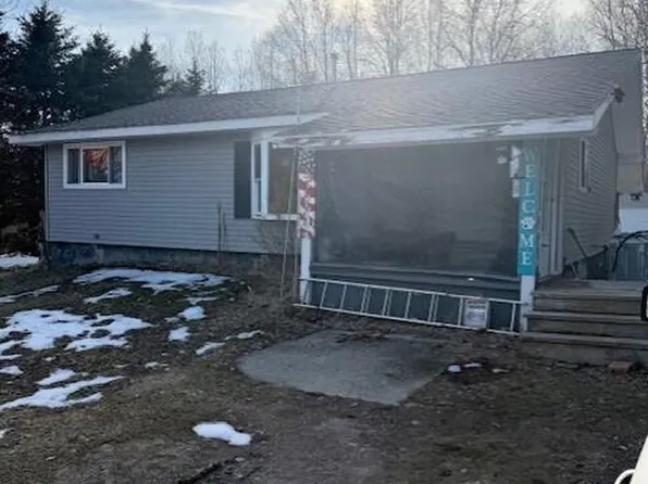 5297 N Hughes Ave, Fountain, MI 49410