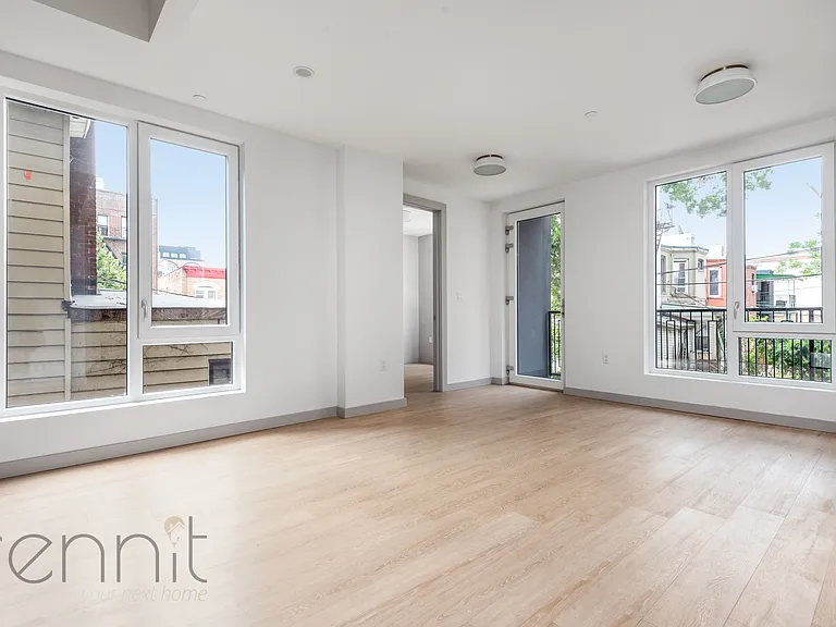 2809 Clarendon Rd #200 — Photo 1