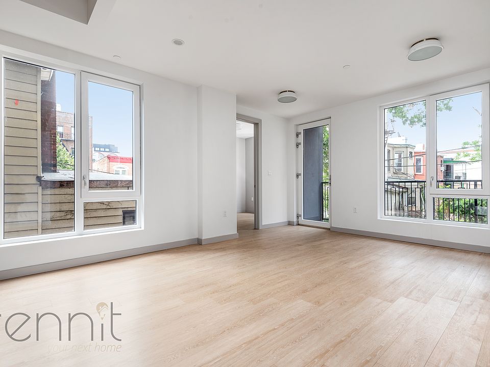 1st image of 2809 Clarendon Rd #200