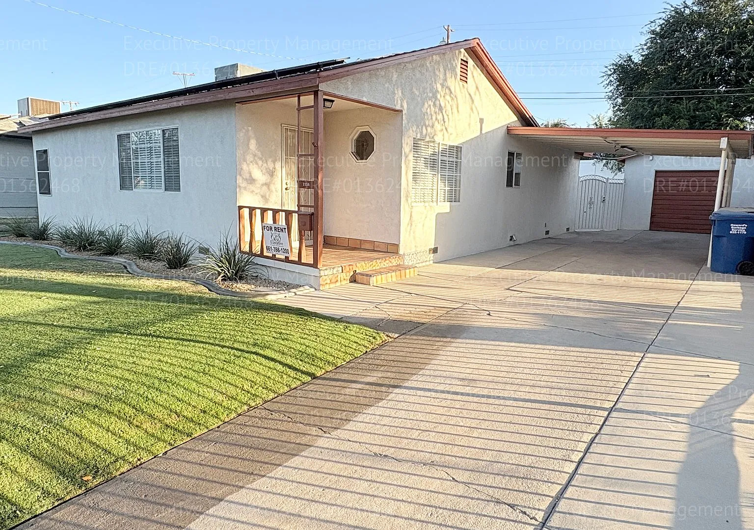 3 Bedroom 2 bathroom house located near the Kern Medical Hospital, East Bakersfield High, and a s... — Photo 4