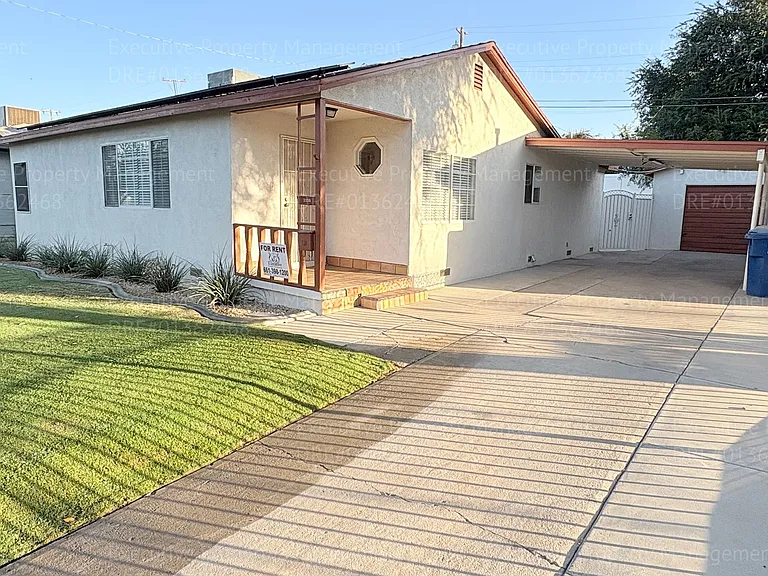 2238 Lindora St — Photo 4