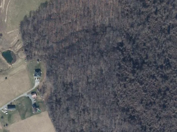 Fox Ln, Fairmont, WV 26554