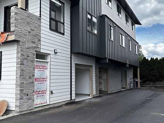 3rd image of 980 Franklyn Rd #2