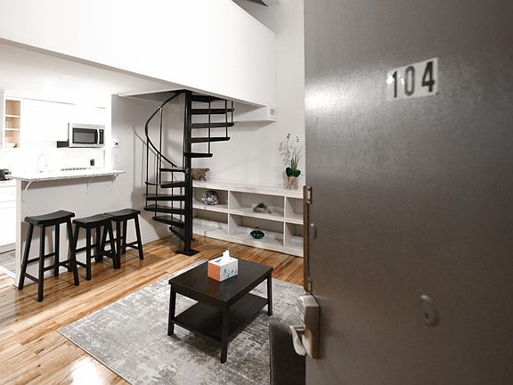 5th image of 1214 Waverly Walk #104