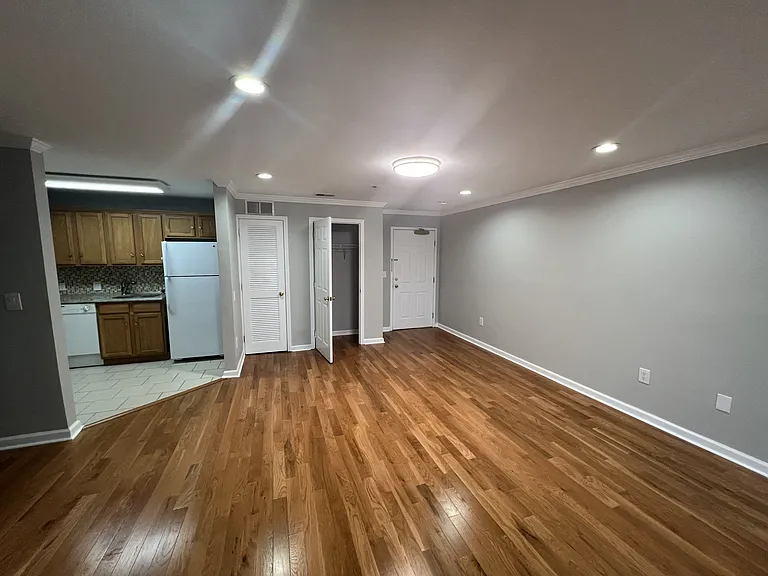 220 Prospect Ave #1B — Photo 10