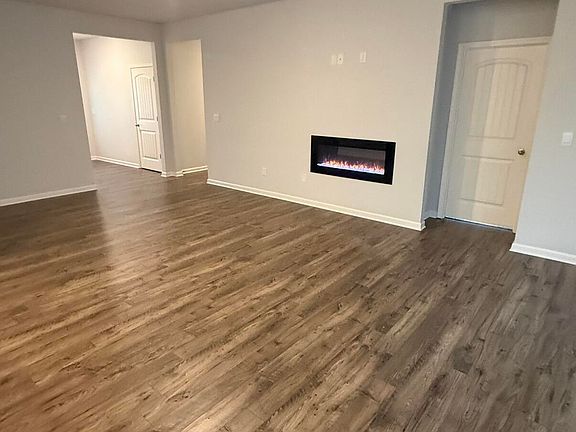 3rd image of 63 Banks Blvd