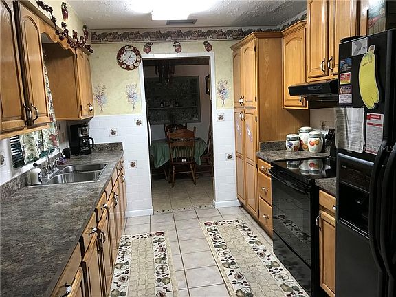 5th image of 1802 Brust Ave