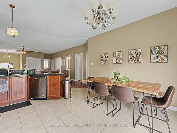 4th image of 65 Jessica Dr