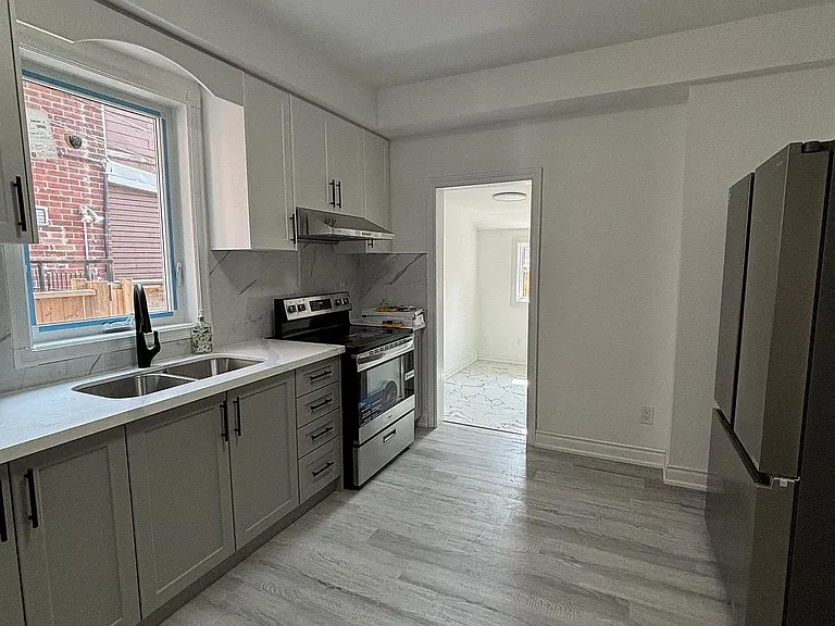 262 Clinton St #201 — Photo 1