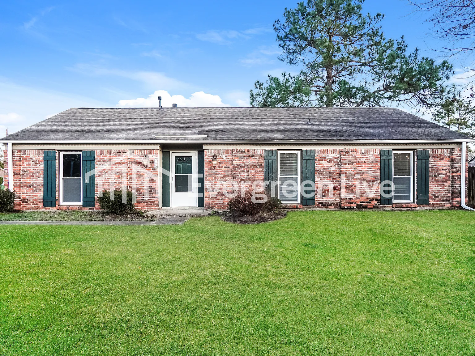 3 bed, 2.0 bath, 1693 sqft, $1,345 — Photo 1
