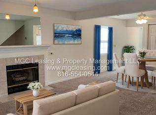 4600 NE Whispering Winds Dr, Lees Summit, MO 64064