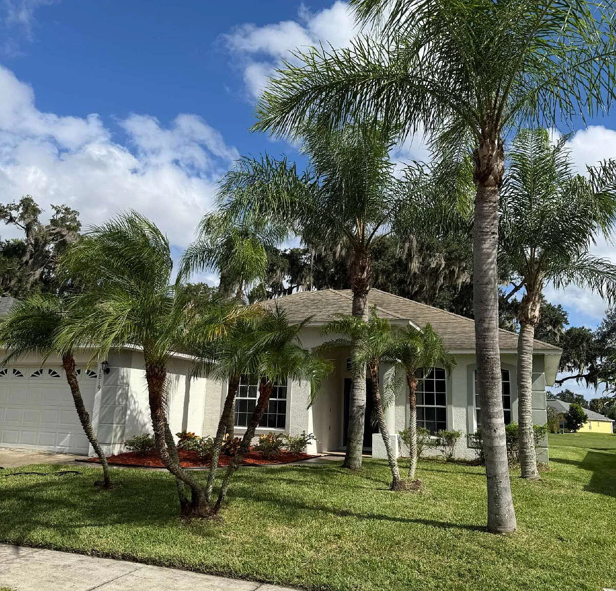 3 bed, 2.0 bath, 1839 sqft, $1,980 — Photo 3