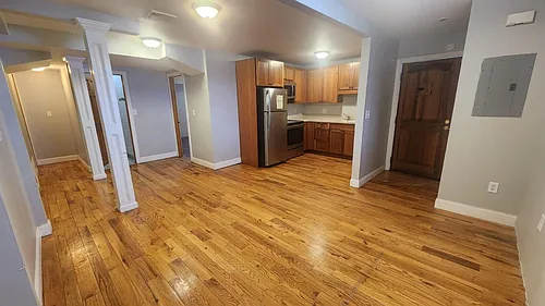 28 E Grand Ave Photo 1