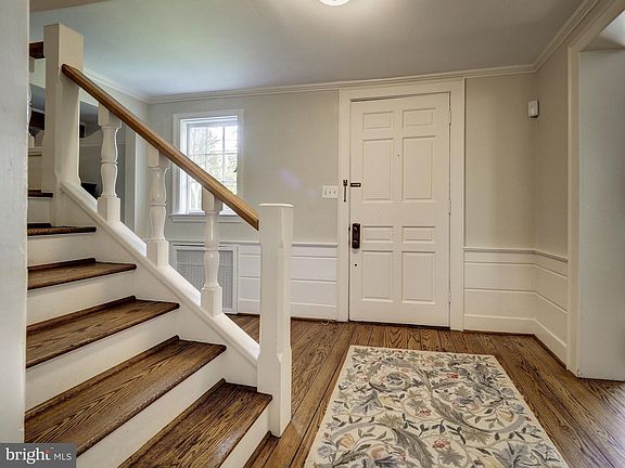 2nd image of 5615 Wilson Ln