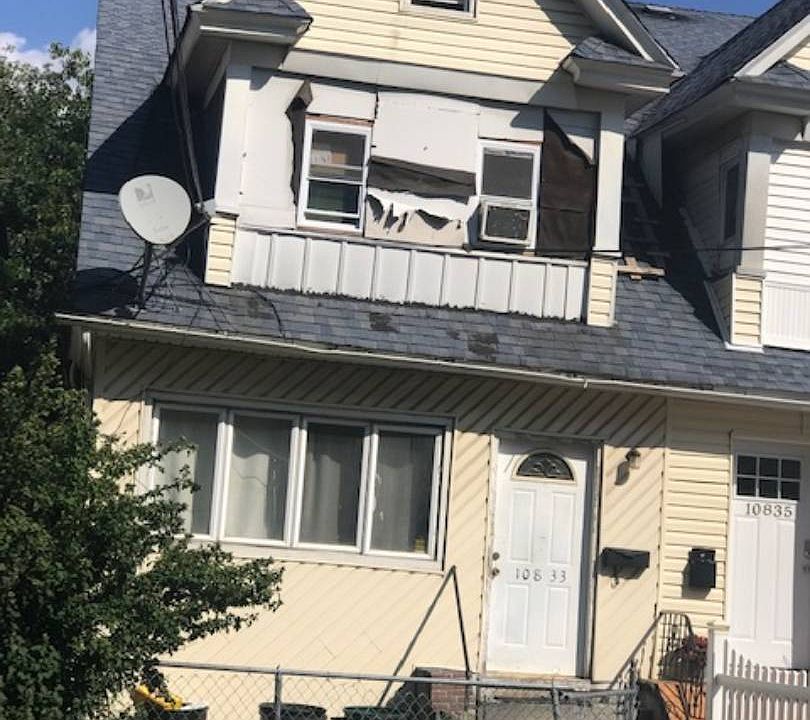 2nd image of 10833 103rd St