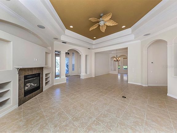 5th image of 806 Monticello Ct