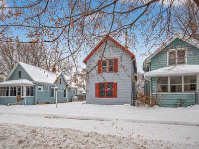 305 Osceola Ave S, Saint Paul, MN, 55102