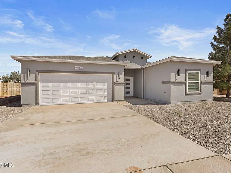9853 La Morenita Cir — Photo 2