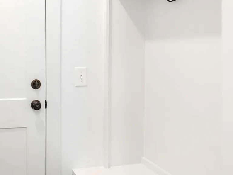 2828 Valley Rd — Photo 9