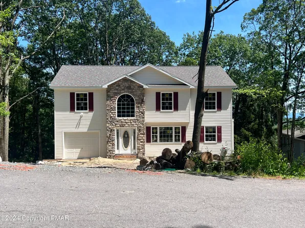 20 Brunswick Dr, Mount Pocono, PA 18344