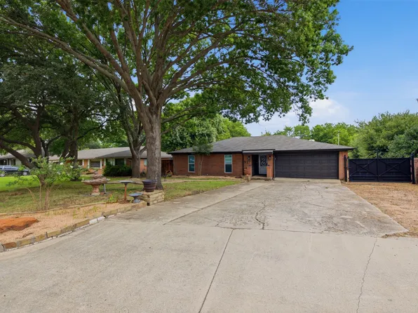 917 E Worth St, Grapevine, TX 76051