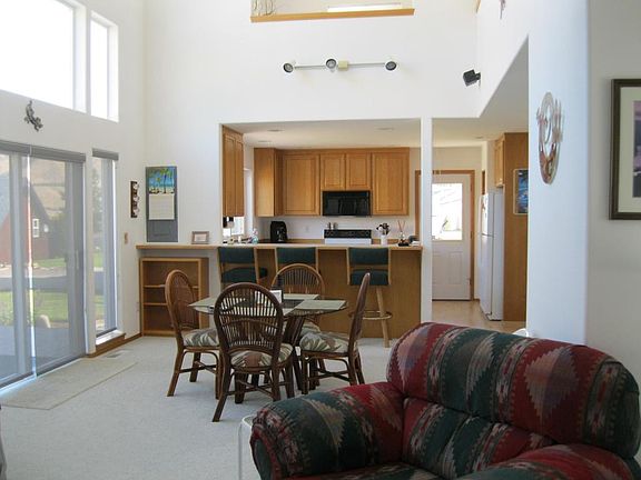 4th image of 401 Lake View Dr