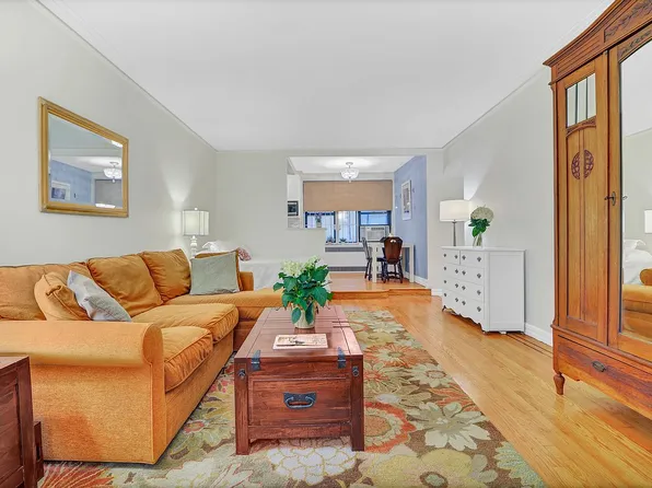 350 E 77th St APT 2J, New York, NY 10075