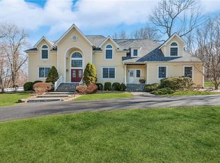 20 Blackberry Hill Rd, Katonah, NY 10536