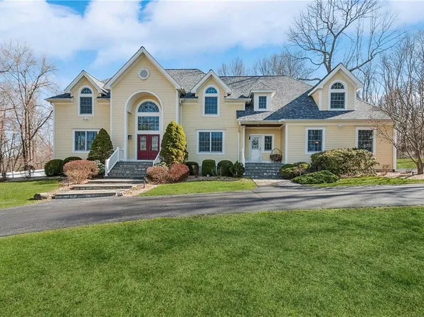 20 Blackberry Hill Road, Katonah, NY 10536