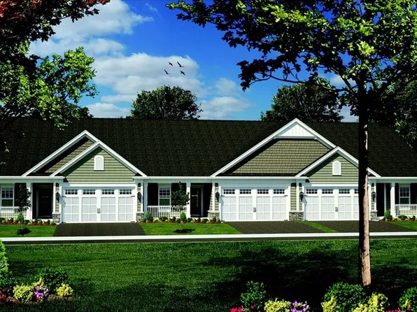 1 Cedar Cove Trl #101, Gates, NY 14606
