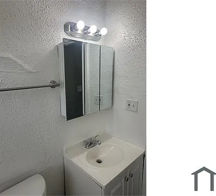 13919 Hartwell St #7 — Photo 6