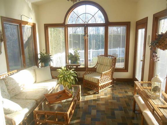 5th image of 2 Ashbury Pl